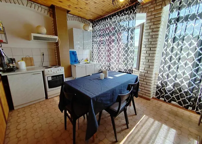 Apartamento With Parking Space Mundanije, Rab - 23299 Rab Town
