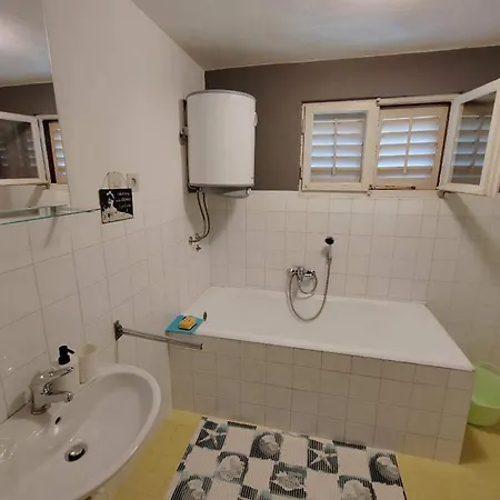 With Parking Space Mundanije, Rab - 23299 Appartamento