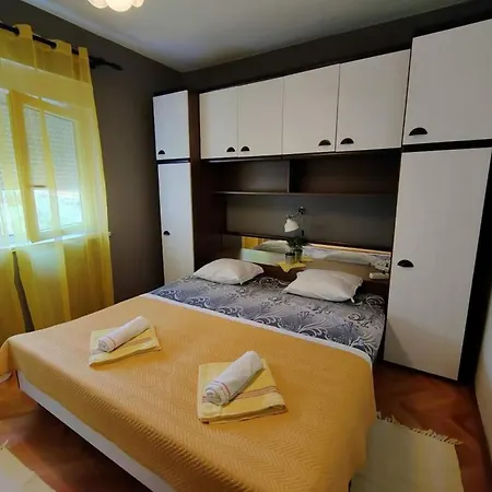 With Parking Space Mundanije, Rab - 23299 Appartamento